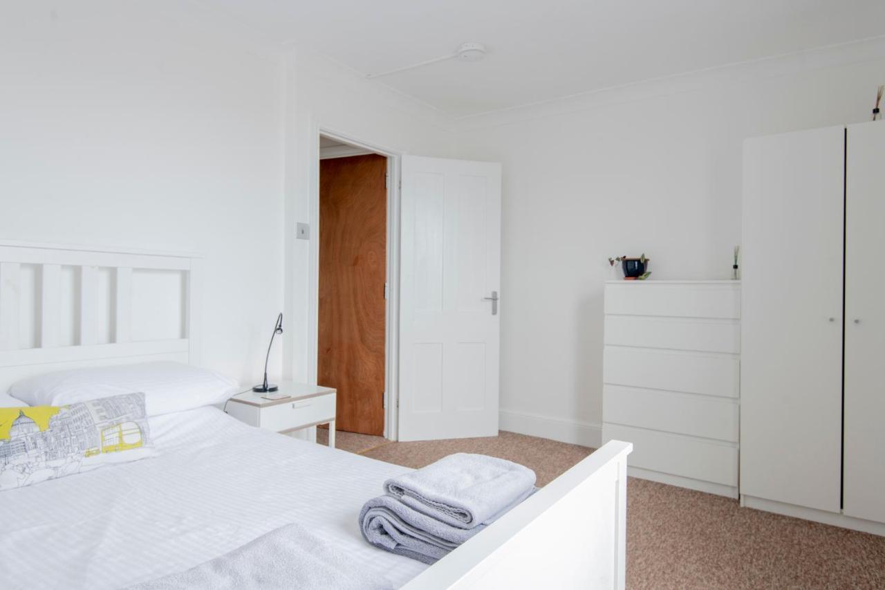 Fantastic 3 Bed Brighton House- Sleeps 6- Superfast Wifi And Garage Apartment Ngoại thất bức ảnh
