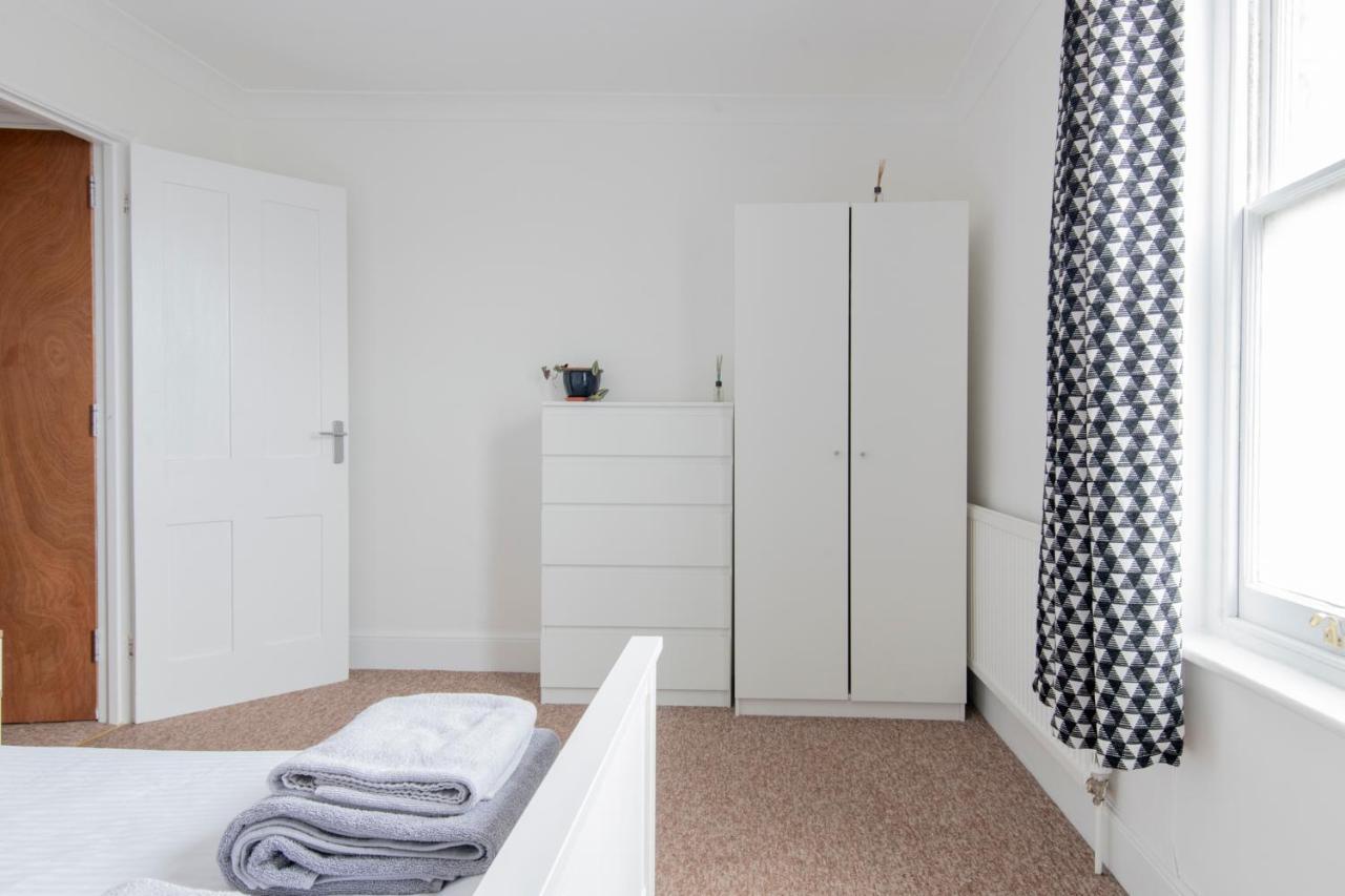 Fantastic 3 Bed Brighton House- Sleeps 6- Superfast Wifi And Garage Apartment Ngoại thất bức ảnh