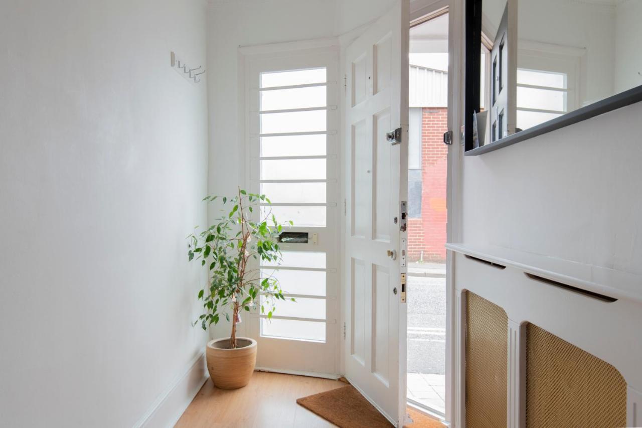 Fantastic 3 Bed Brighton House- Sleeps 6- Superfast Wifi And Garage Apartment Ngoại thất bức ảnh